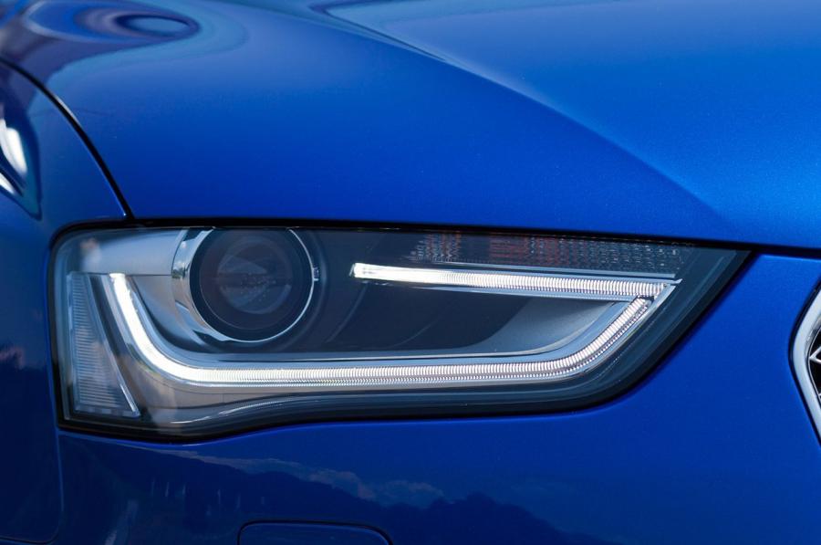 Детали экстерьера Audi RS4 Avant (B8, 8K) 2012 года  (WW) (фото 73 из 114)